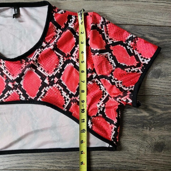 Pretty Little Thing Swimsuit Cover Extreme Crop Top - Picture 4 of 5